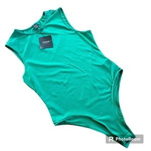 New! SHEIN BASICS Kelly Green Women’s Solid Round Neck Fitted Tank Bodysuit L